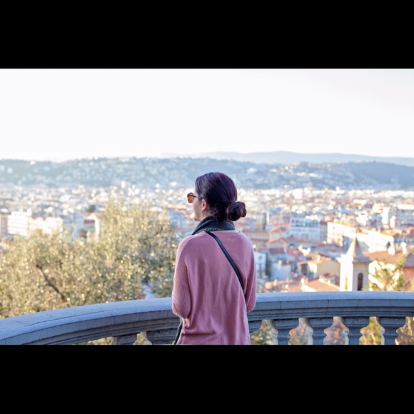 Meet your Posher, Laura - Picture 6 of 10